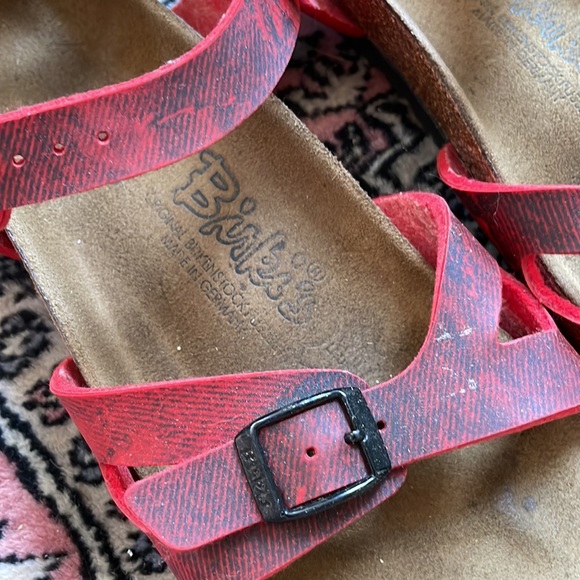 BIRKENSTOCK RED WITH NEWSPAPER PRINT - Picture 2 of 3